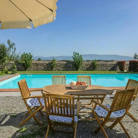 Sara Spacious Private Pool Near Lucca