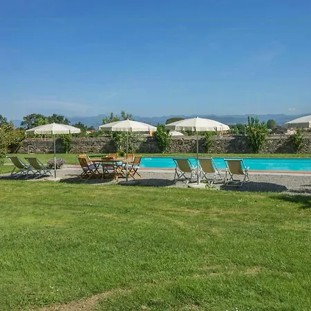Sara Spacious Private Pool Near Lucca Appartement Capannori